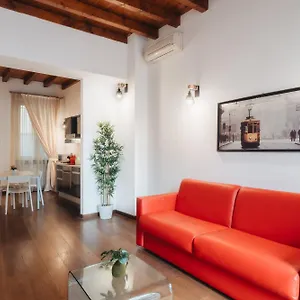 Апартаменты Charming Brera - Madonnina 